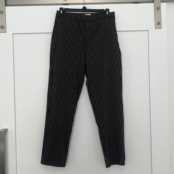 DONATED - Picture 1 of 7